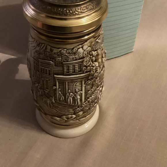 New in Box Avon Ceramic Beer Stein with Gold Lid - Picture 5 of 7